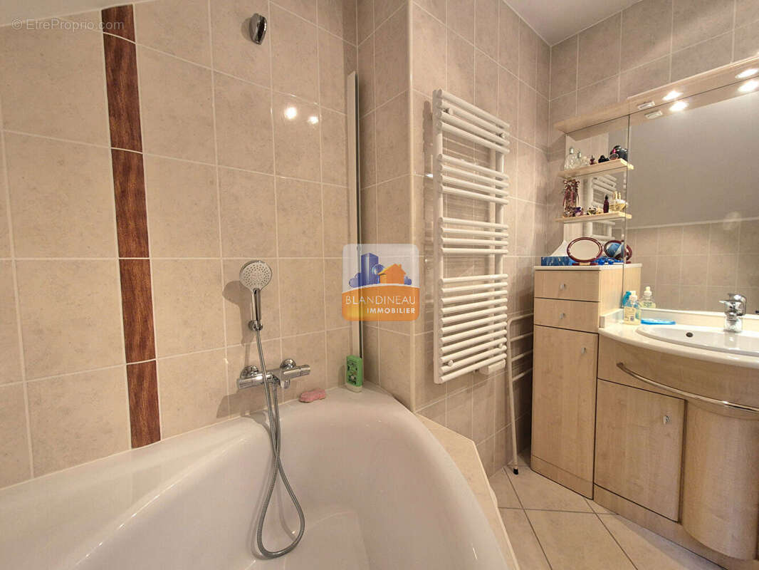 Limitrophe pont saint martin - reze - bouguenais, maison familiale 5 ch - 154 m² hab - 451 m² parcelle - garage - photo 12
