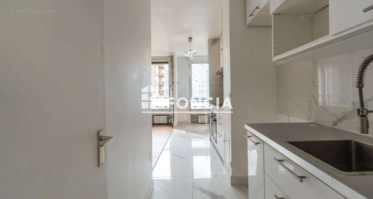 Appartement à PARIS-19E