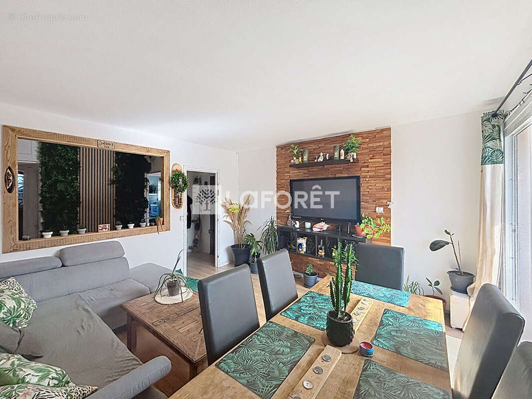 Appartement à SAINT-FARGEAU-PONTHIERRY