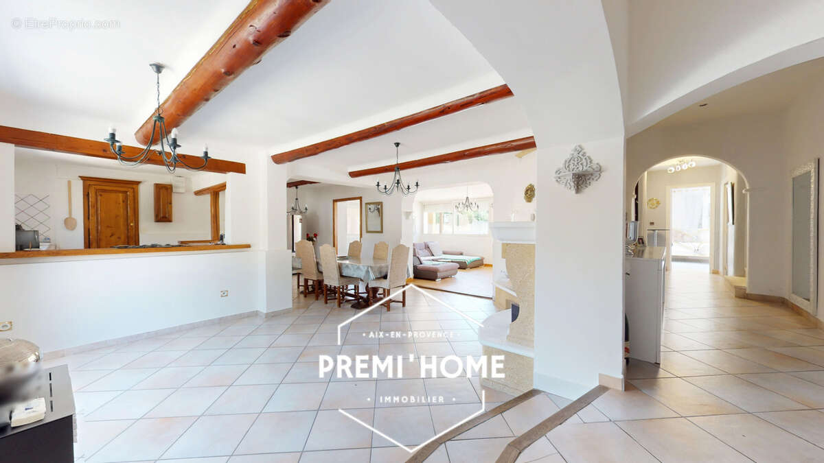 Maison 4 chambres a vendre a gardanne avec piscine - photo 4