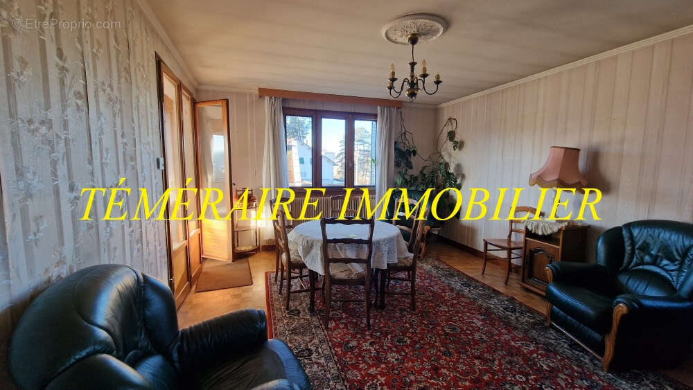 Maison à CHAMPAGNOLE