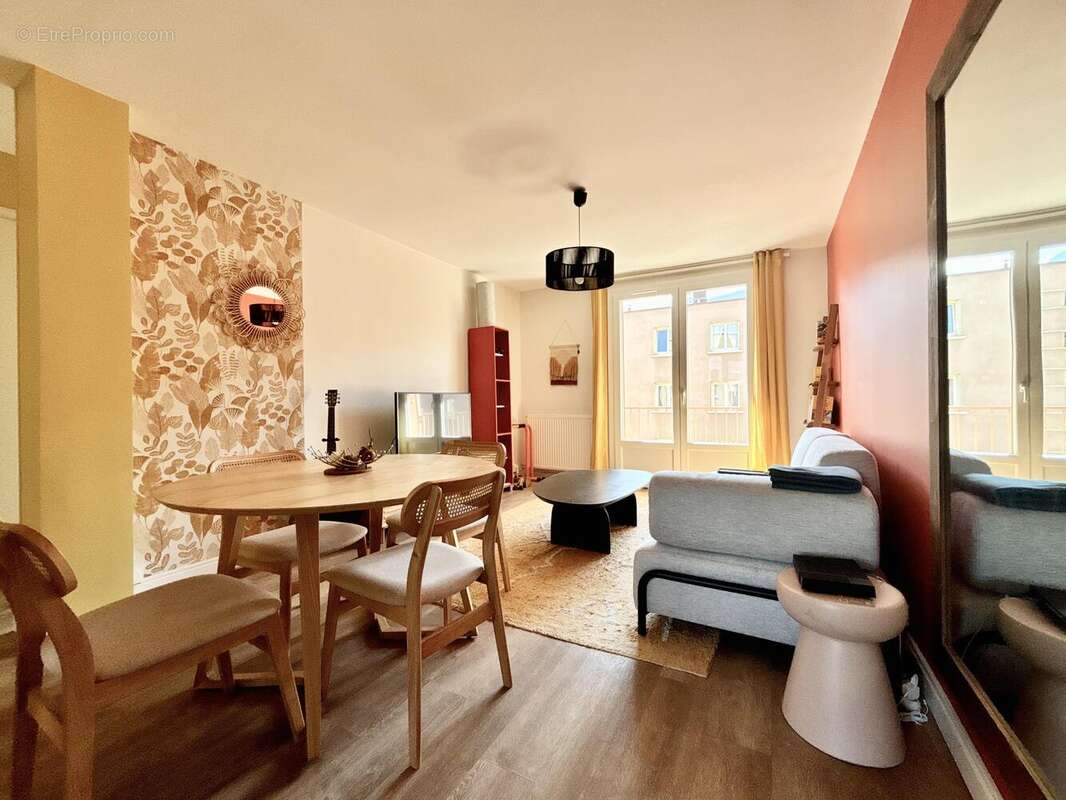 n°6 - Appartement à FONTAINE