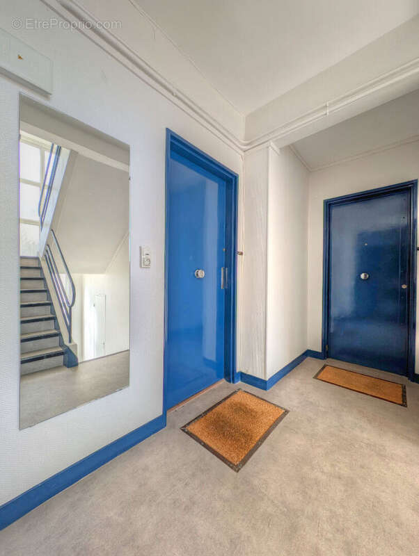 Appartement à LA GARENNE-COLOMBES