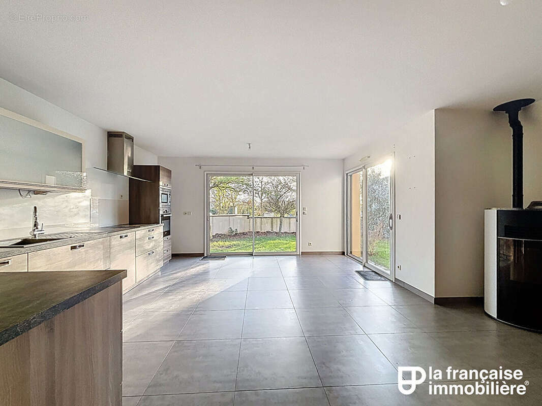 Maison à vendre - 5 pièces - récente - Châteaugiron - lumineuse - photo 3
