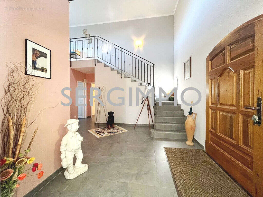 Maison à MONTAUROUX