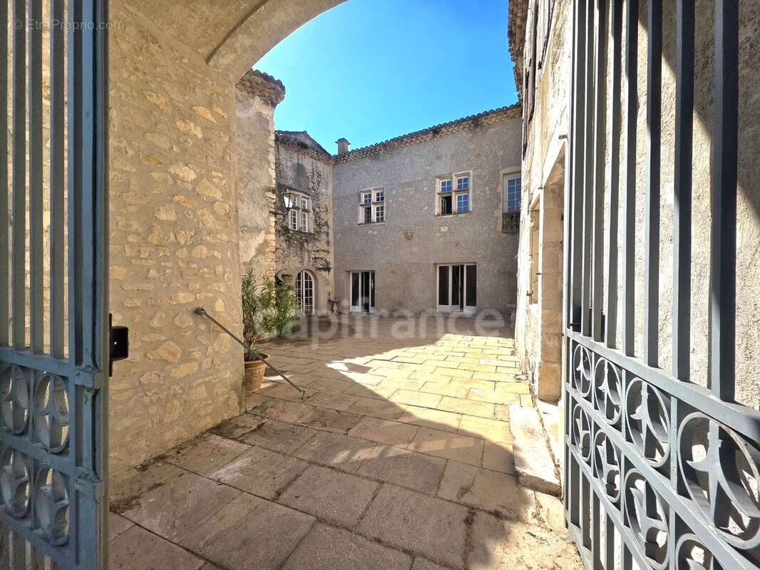 Prestigieuse demeure à vendre au coeur de la Drôme - photo 5