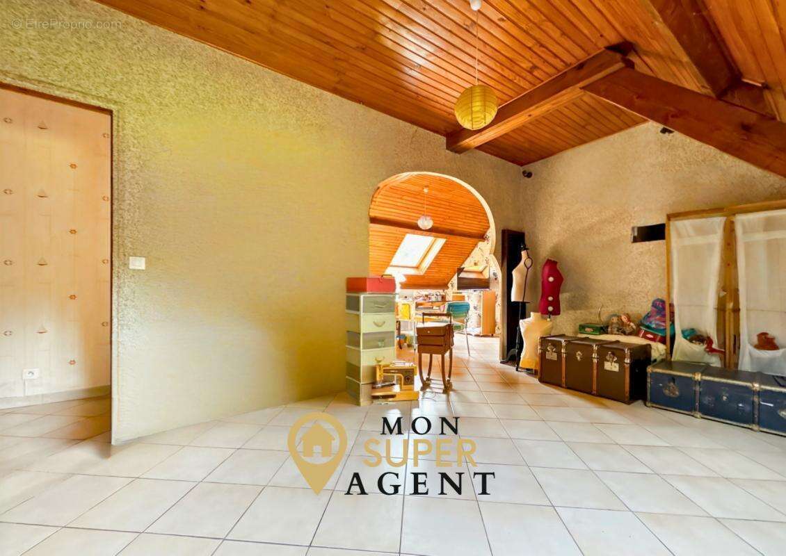 Maison à LE MEE-SUR-SEINE