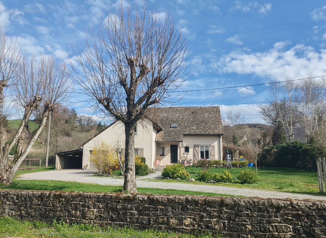 Maison à MONTROZIER