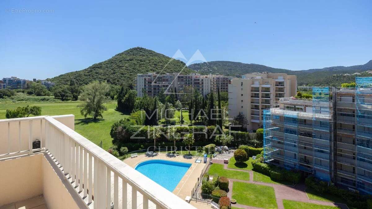 Appartement à MANDELIEU-LA-NAPOULE