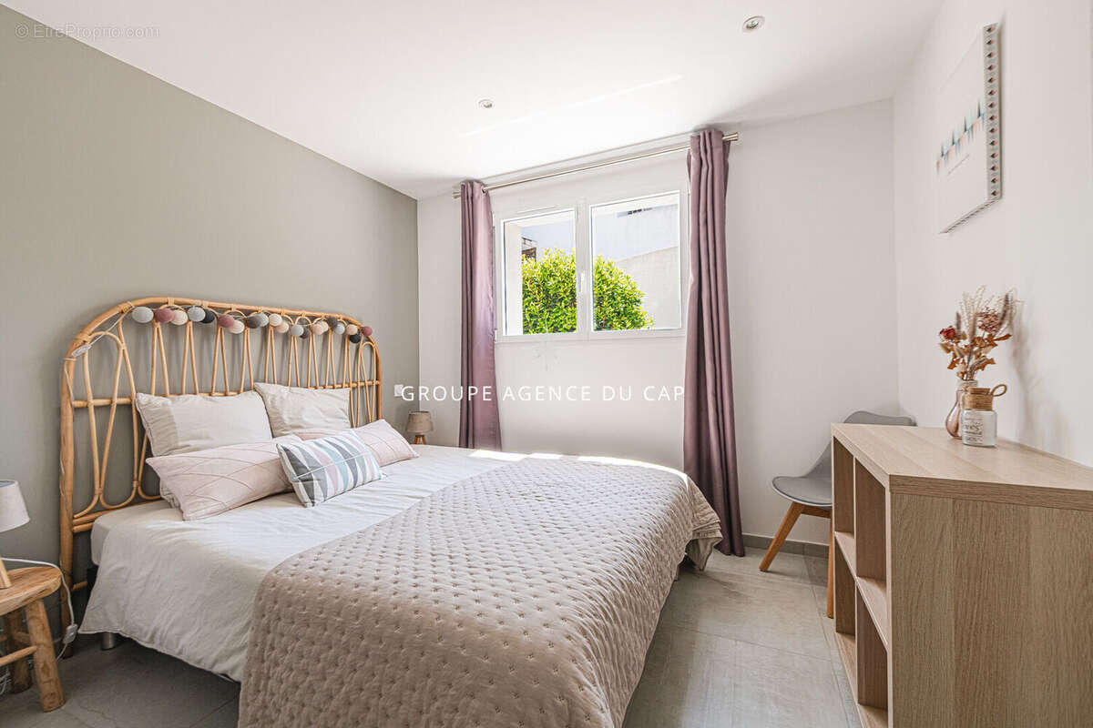 Maison à LES ISSAMBRES