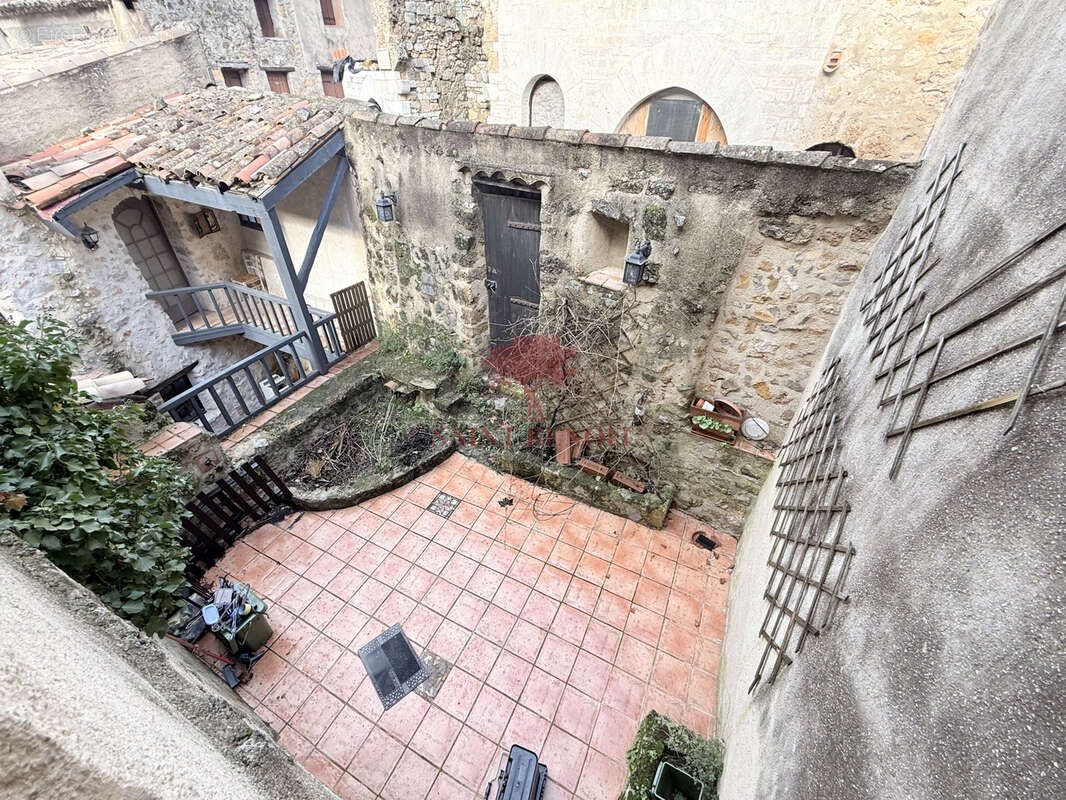 Maison à SAINT-GUILHEM-LE-DESERT