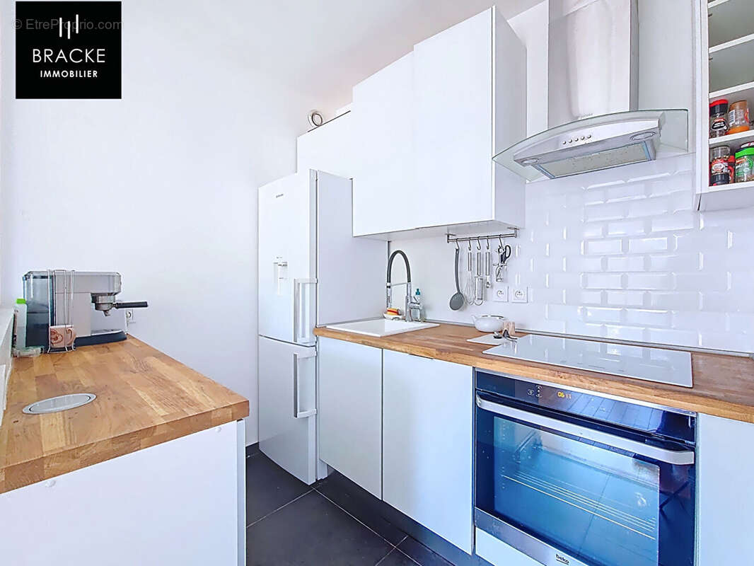 Appartement à COURBEVOIE