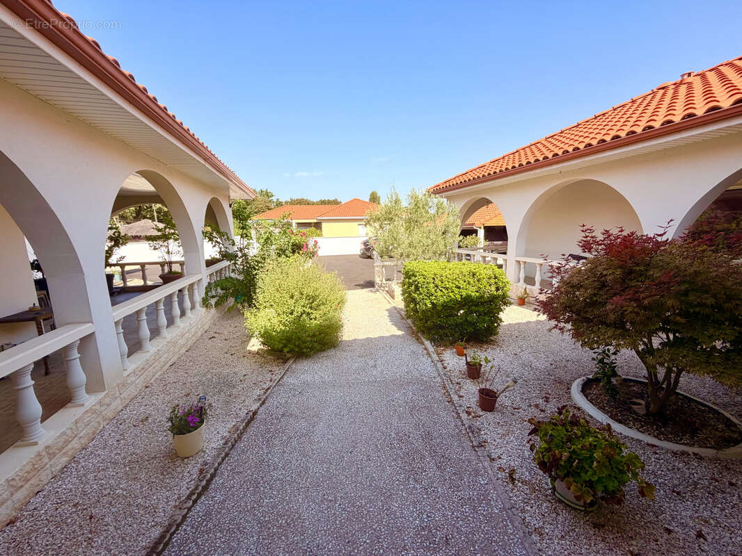 Villa sur Borderes, + studio attenant , avec pisicne - photo 26