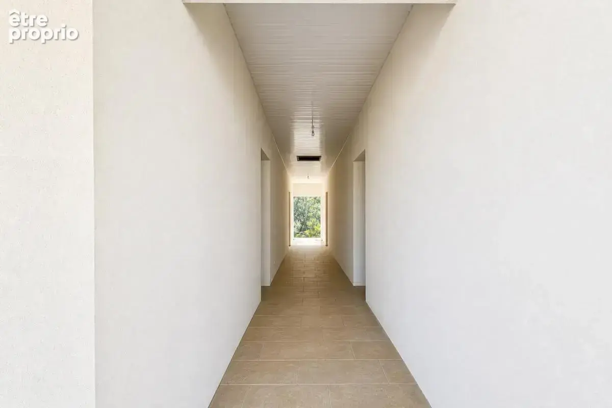 Maison spacieuse de 9 pièces à Lugos - photo 12