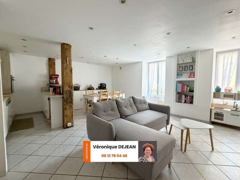 Maison 102 m²–Les Martres-de-Veyre (63)-4 chambres-3 chambres, bureau–155 000 € - photo 2