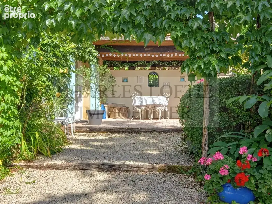 Magnifique ensemble immobilier comprenant une maison prinicipale, trois gîtes et 2 piscines, - photo 10