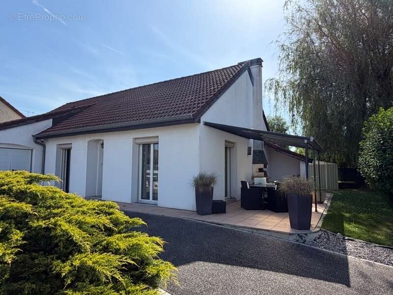 Maison à BETTANCOURT-LA-FERREE