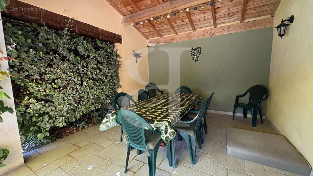 Maison à VAISON-LA-ROMAINE