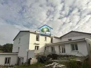 Ensemble immobilier avec ascenseur – PONS - photo 3