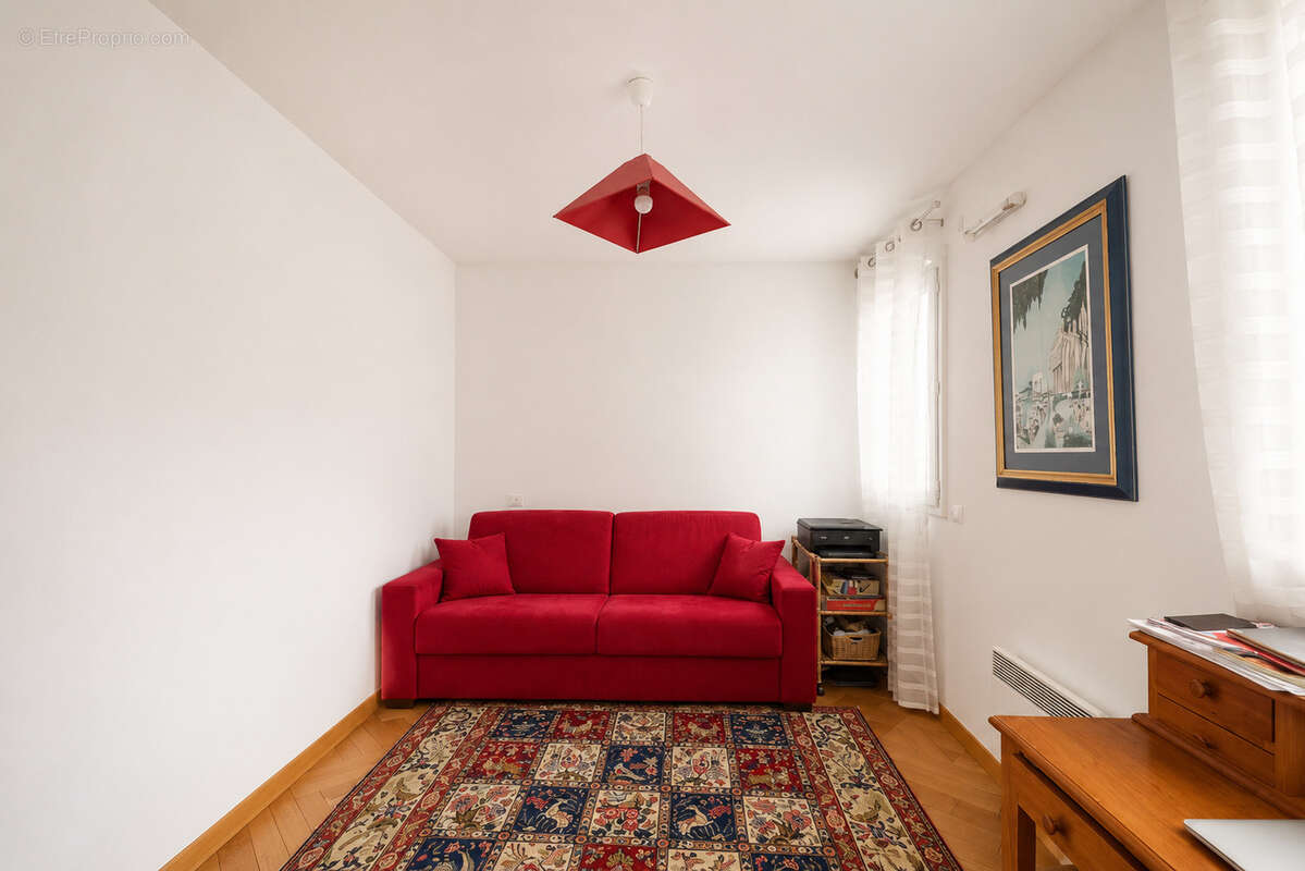 Appartement à COURBEVOIE
