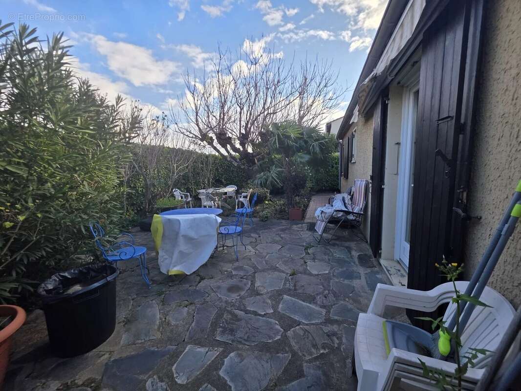 Maison à MONTELIMAR