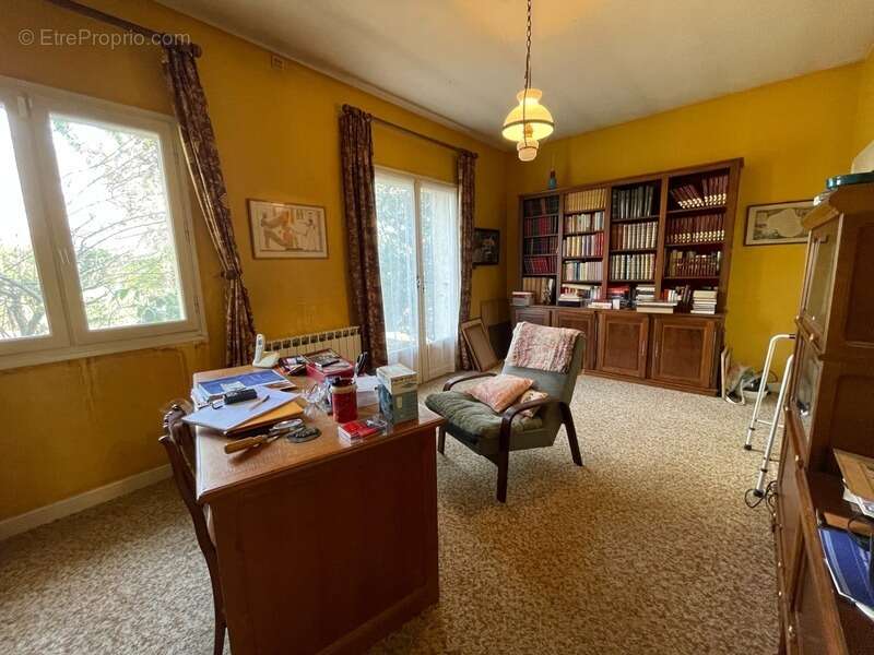 Maison à DECAZEVILLE