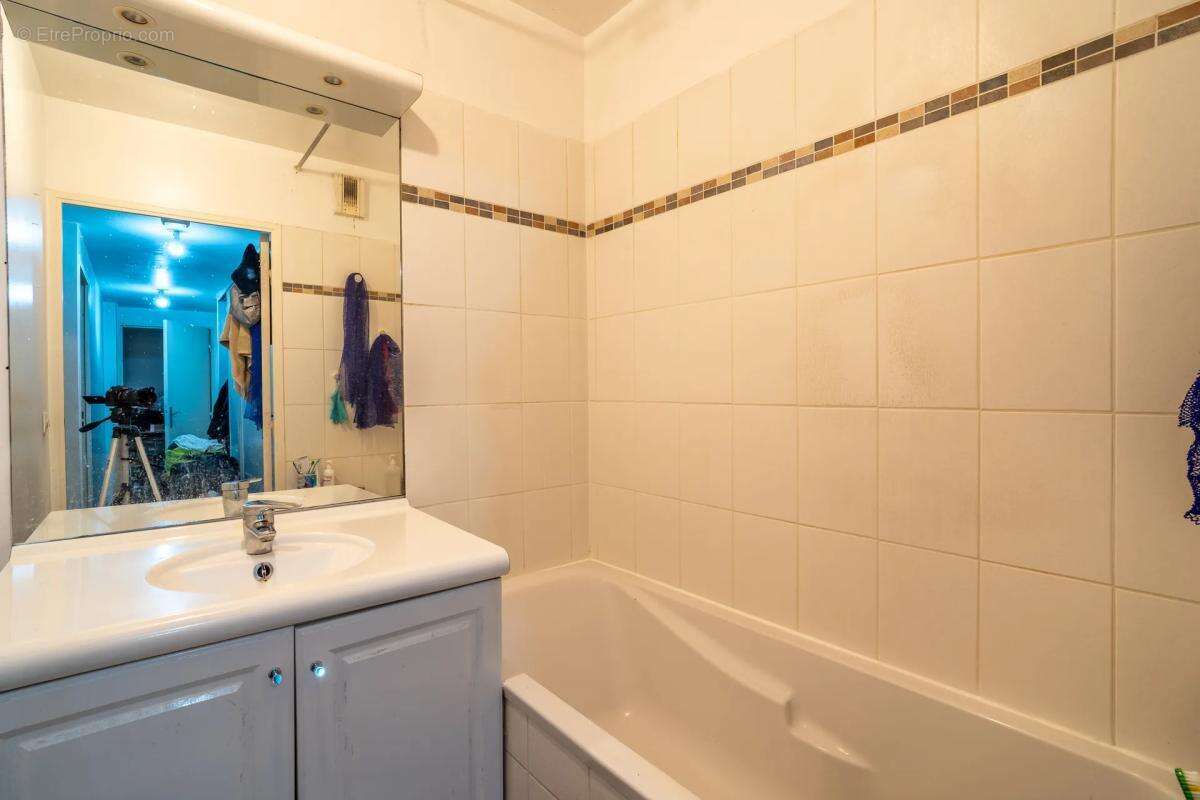 Appartement de 3 pièces de 68 m² à Drancy - photo 8