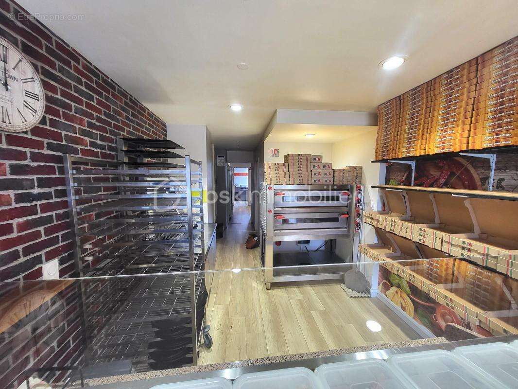 Commerce à FOUGERES