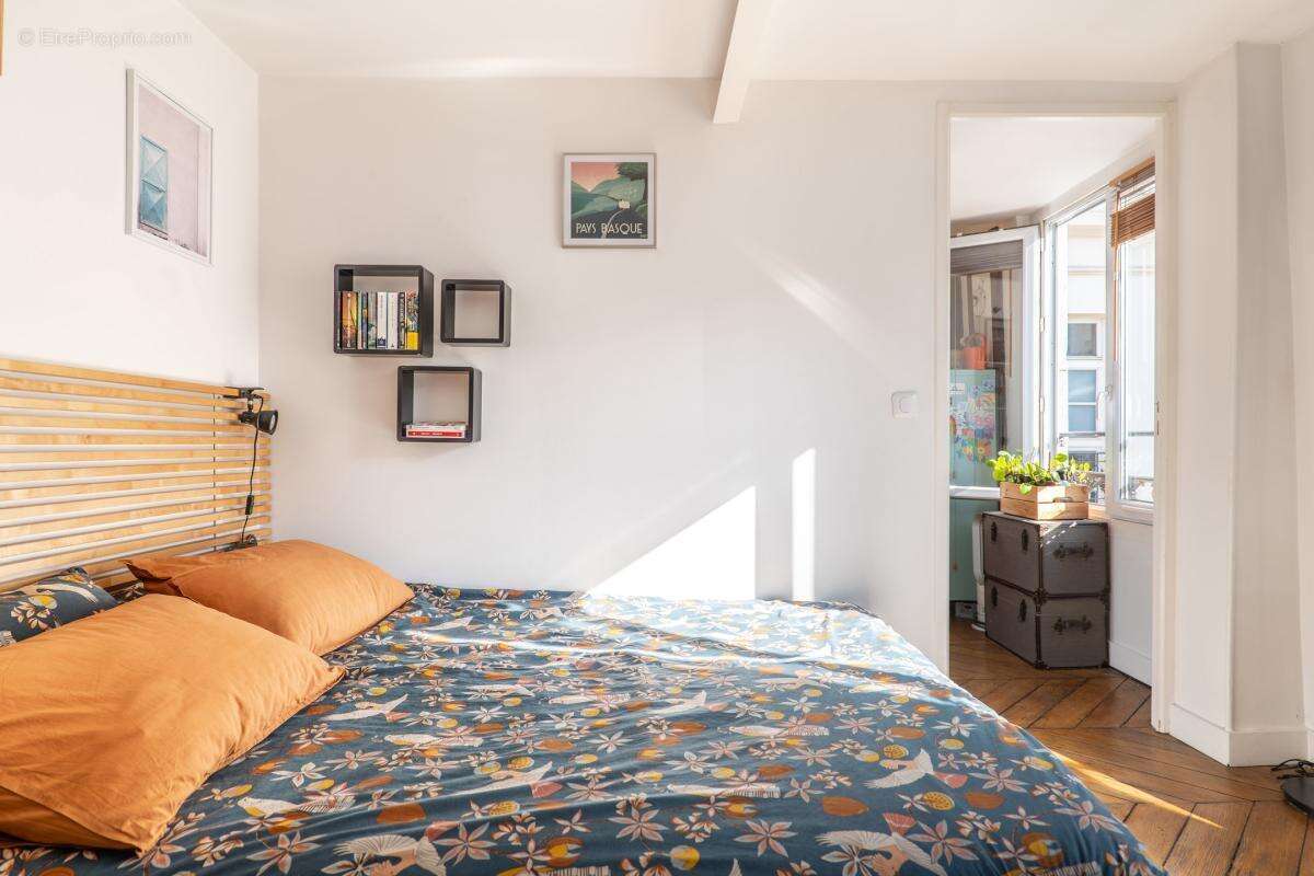 Appartement à PARIS-2E