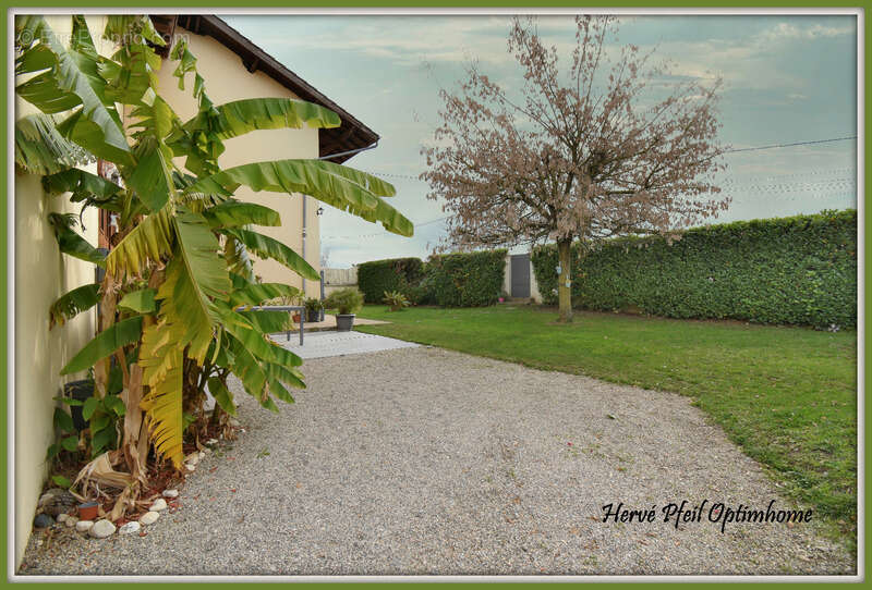 Une maison familiale avec cachet et prestations rénovées-5 pièces ; 135m² sur 1000m² de terrain - photo 5