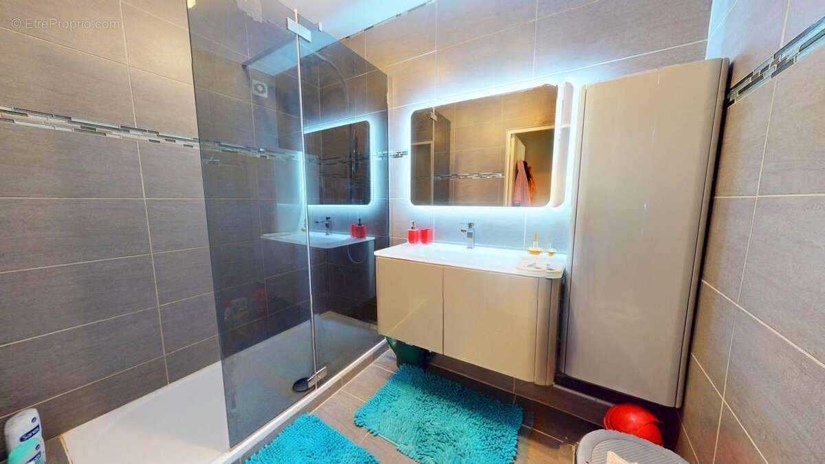 Appartement à LYON-5E