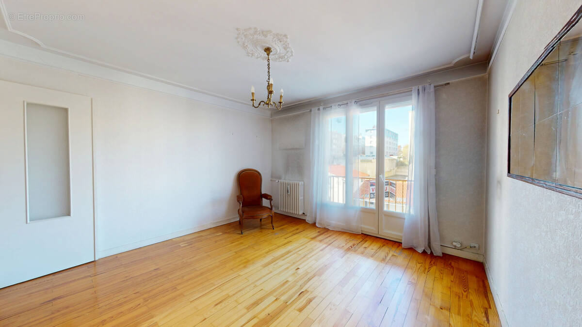 Appartement à SAINT-ETIENNE