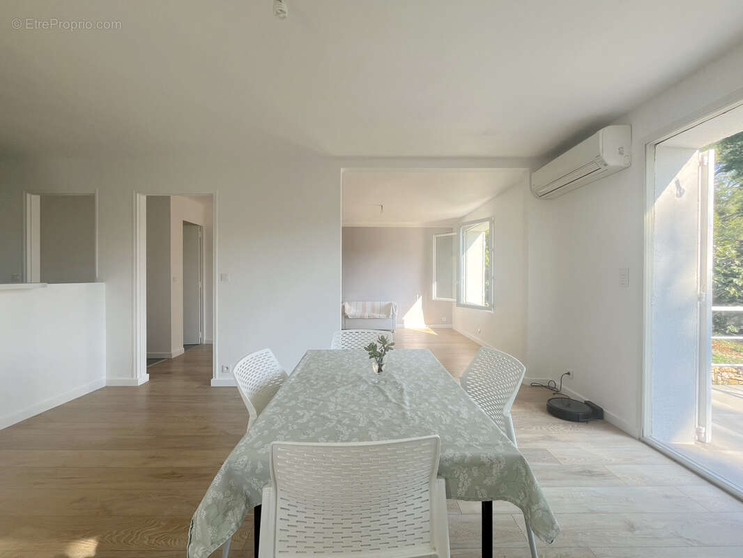 Maison à LA CADIERE-D&#039;AZUR