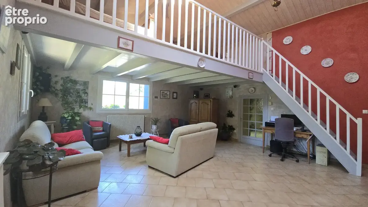 Maison 6 pièces 198 m² à vendre à Saint-Cyr-Du-Doret (17170) - photo 8