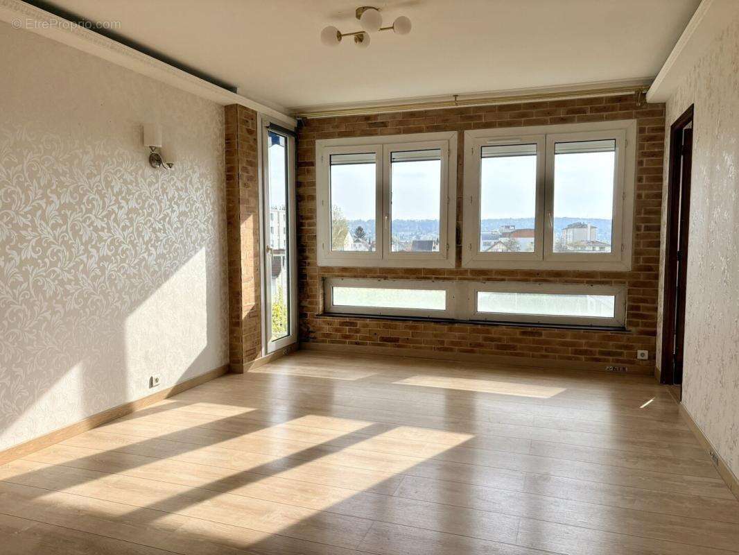 Appartement à RUEIL-MALMAISON