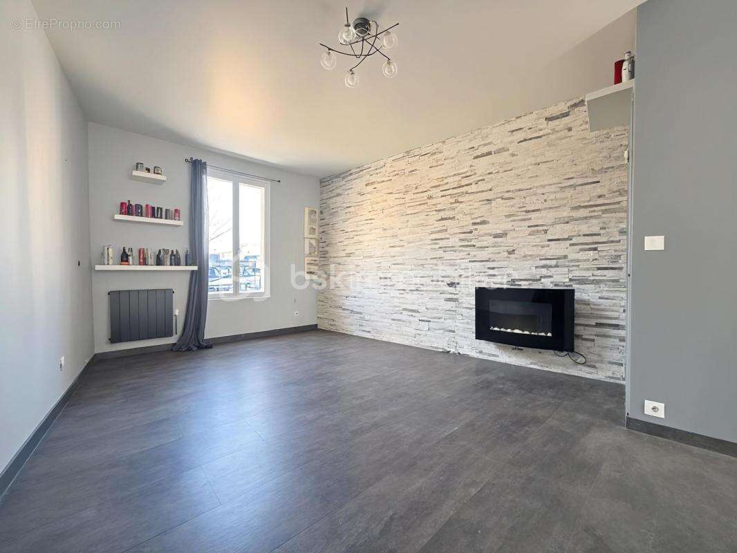 Appartement à BREUILLET