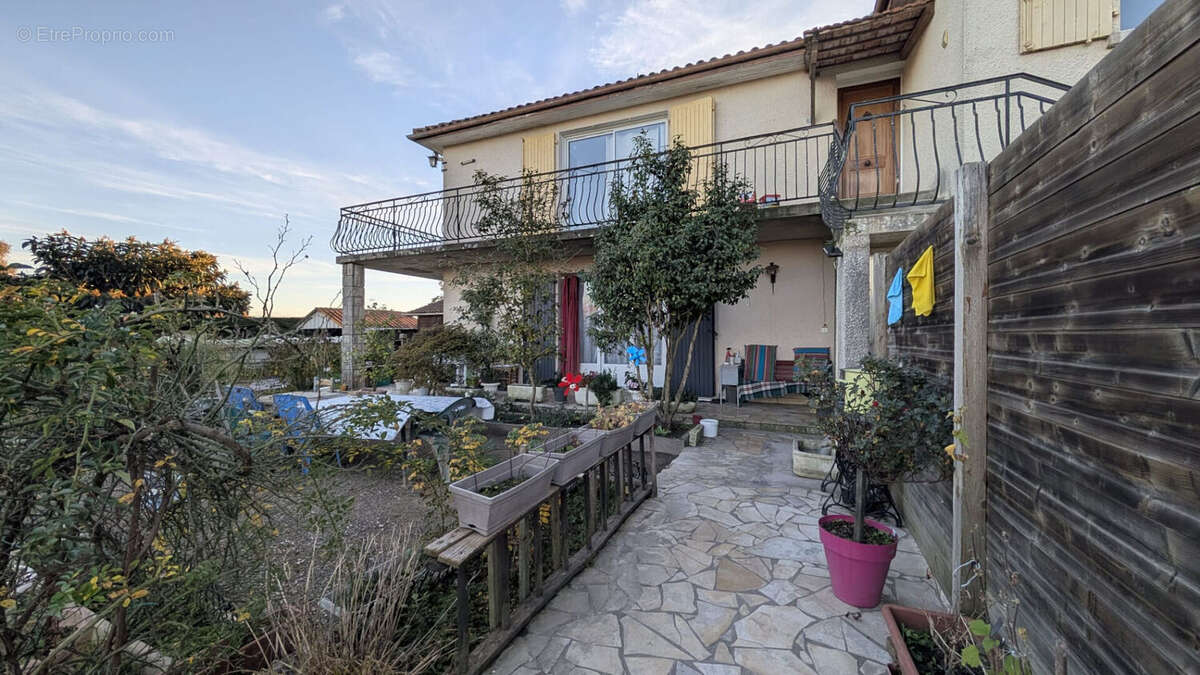 Maison à GRENADE-SUR-L'ADOUR