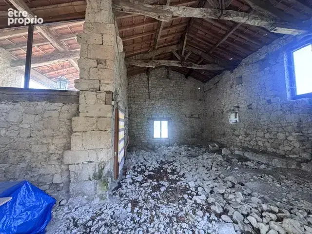 Maison pierre 240 m2 + 3 ha avec dependances + piscine - photo 8