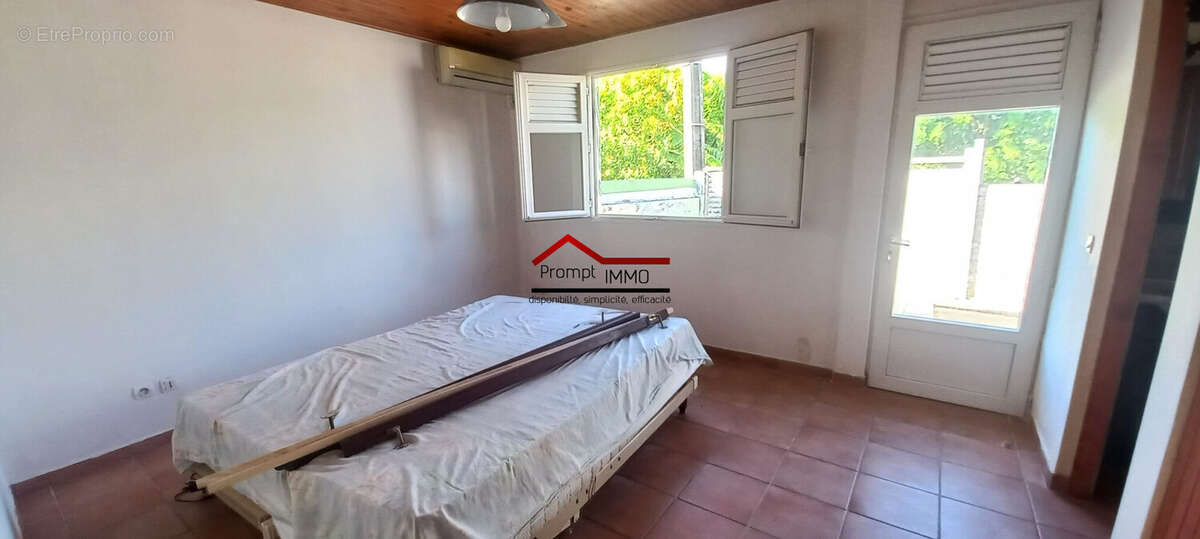 chambre parentale RDC - Maison à CASE-PILOTE