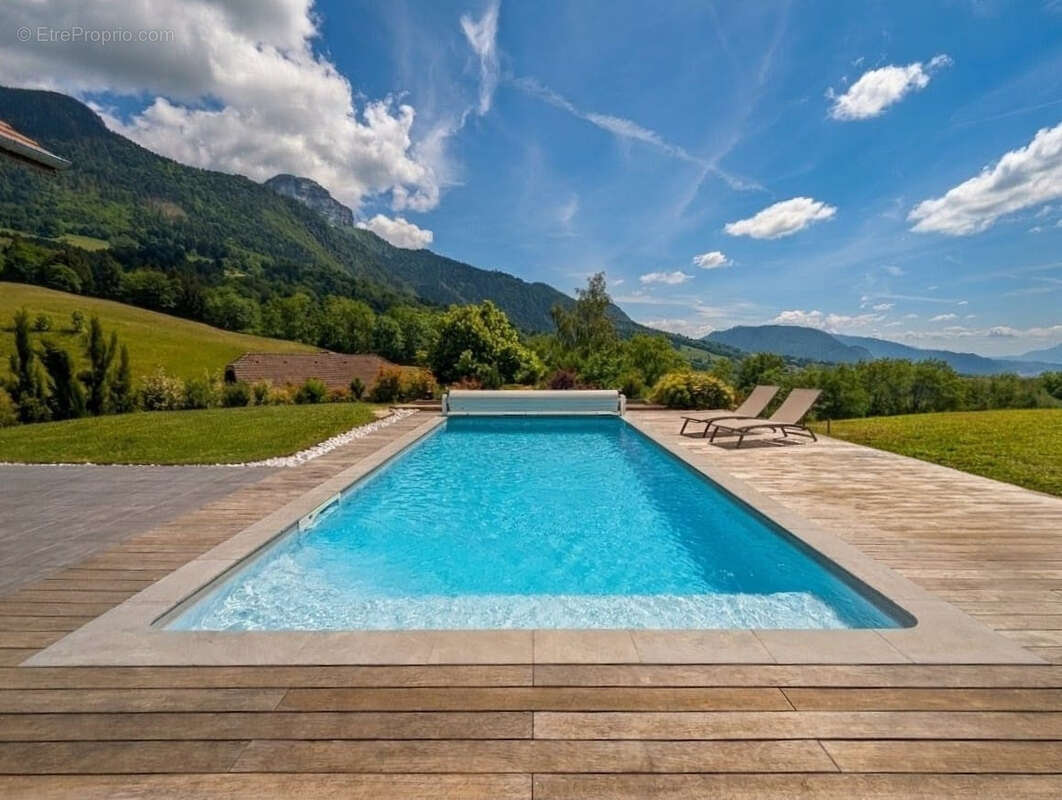 Maison à EVIRES