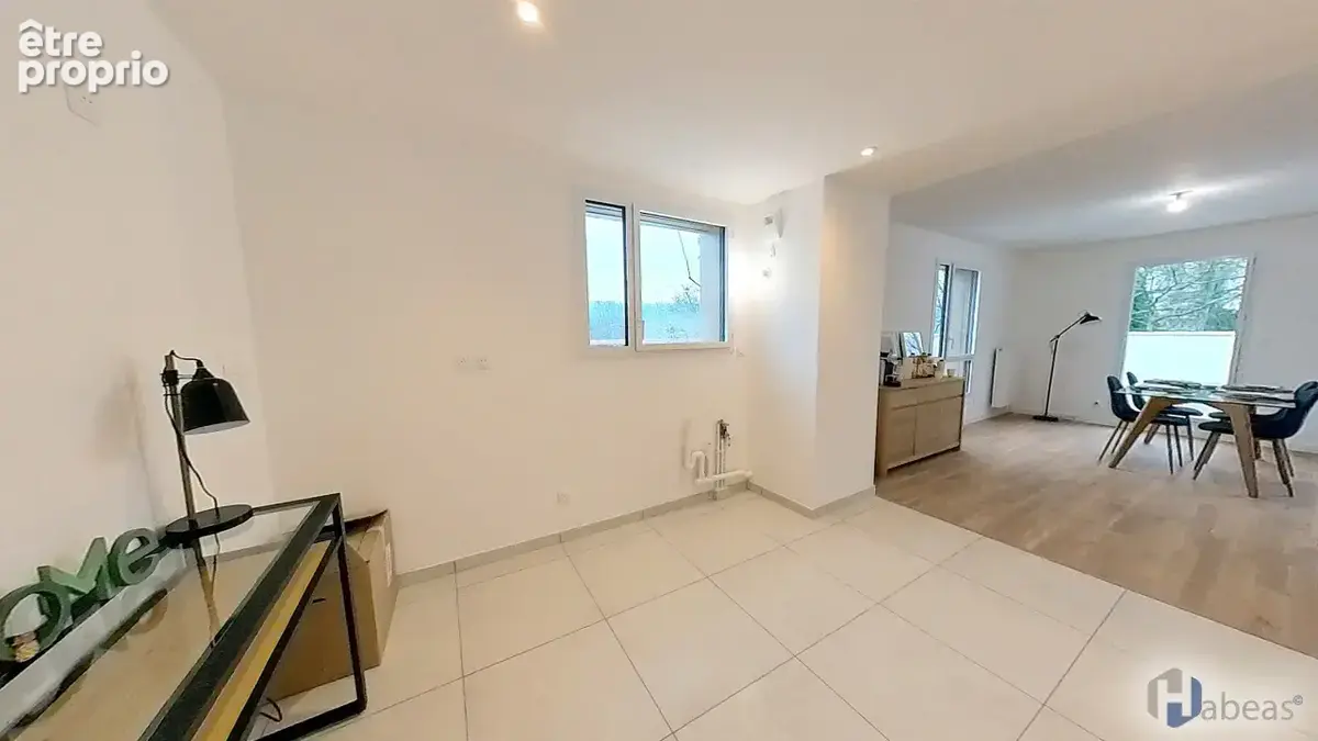 Attique d'Exception : T5 de 111.60 m² avec Terrasse Plein Ciel de 70,45m², Parking et cave - photo 6