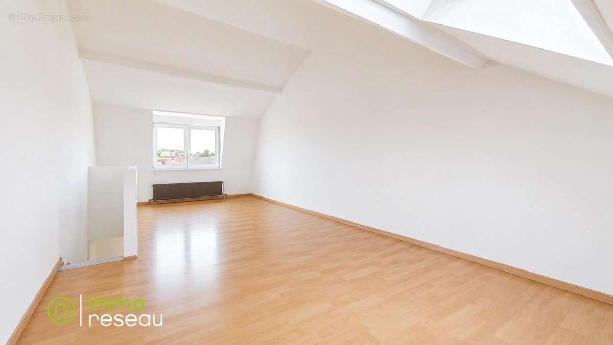 Maison 96 m² à Tourcoing  - photo 6