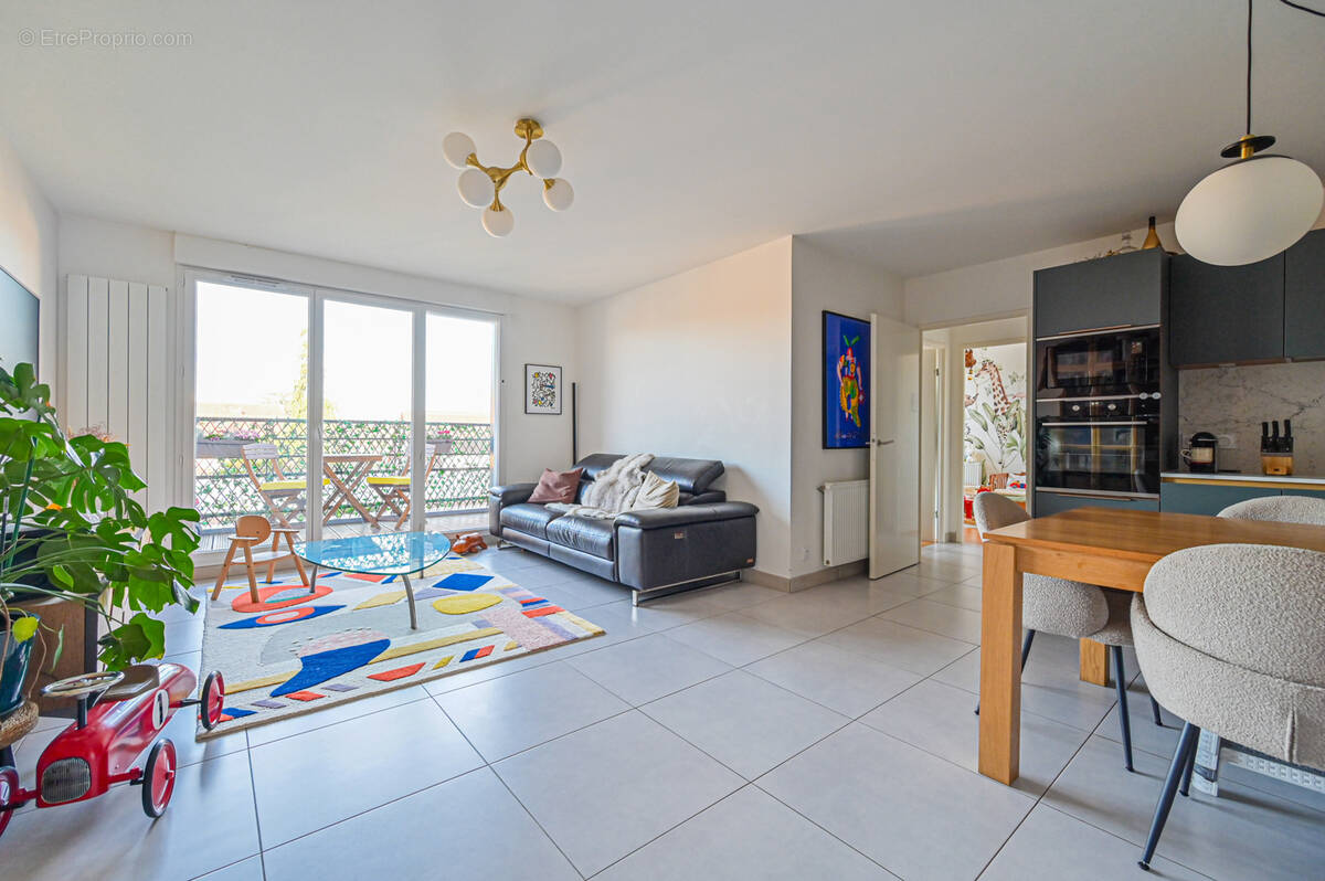 Appartement à SAINT-MAUR-DES-FOSSES