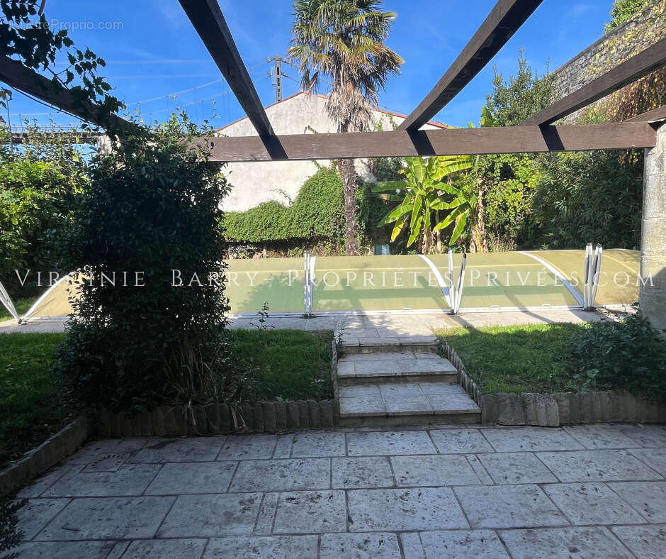 Maison à TONNAY-CHARENTE