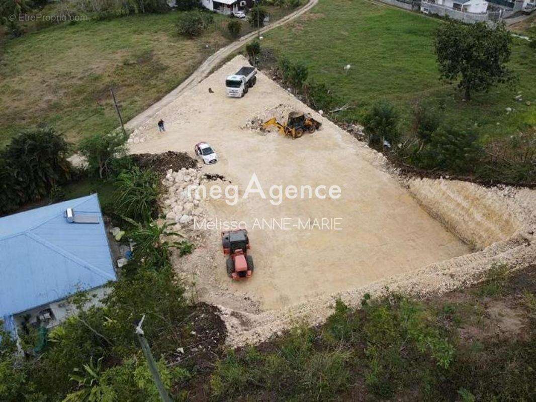 Terrain de 1 647 m² avec permis de construire accordé – Caraque, Les Abymes - photo 2