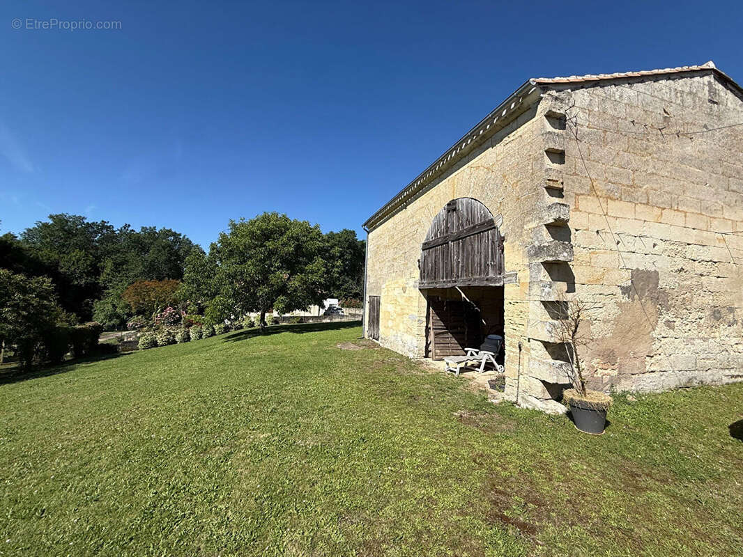 Maison à MONTAGNE