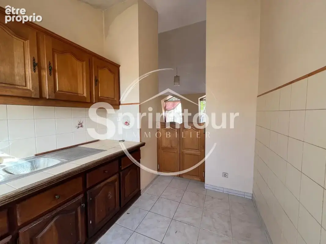 Basse-Terre   Appartement T2 lumineux au Carmel - proximité immédiate du lycée - photo 5