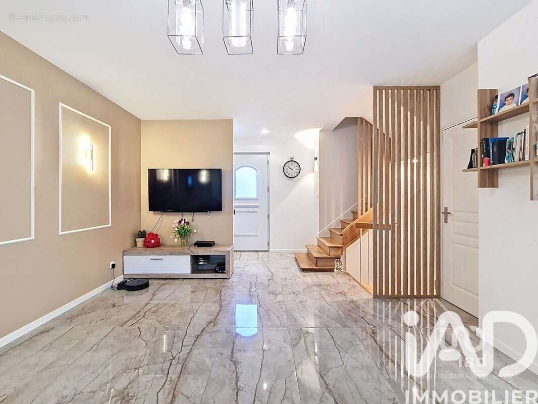 Photo 2 - Maison à RIS-ORANGIS