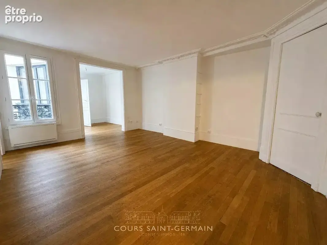Appartement à PARIS-3E