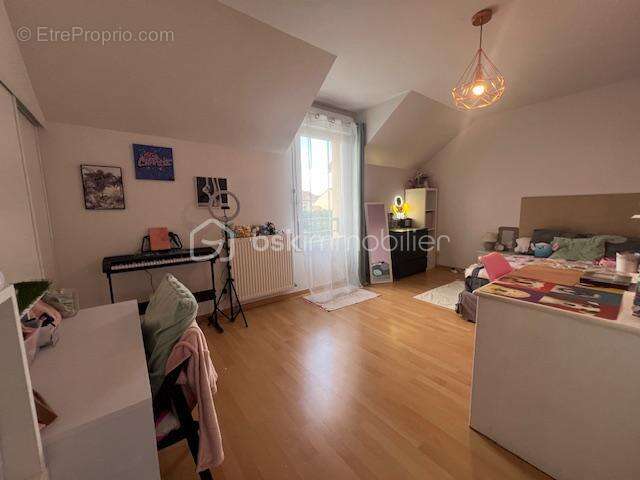 Maison à CHAUMES-EN-BRIE